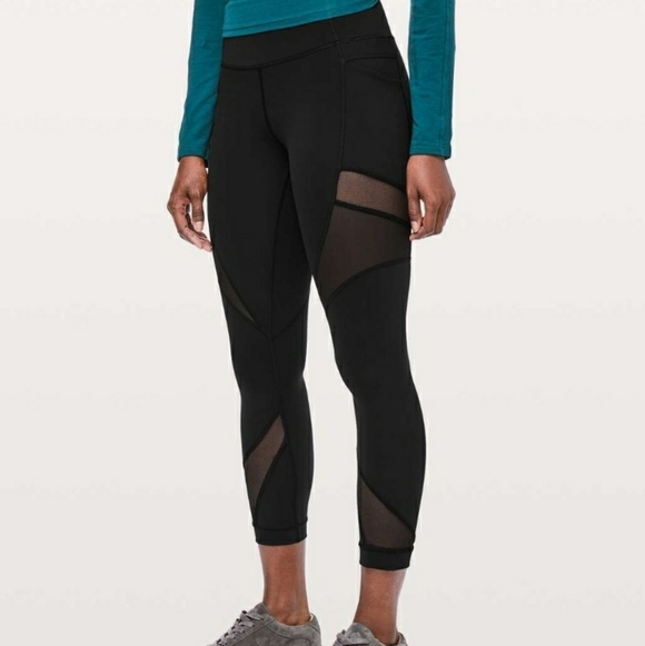 Lululemon Mesh In Motion Crop - Picture 2 of 12